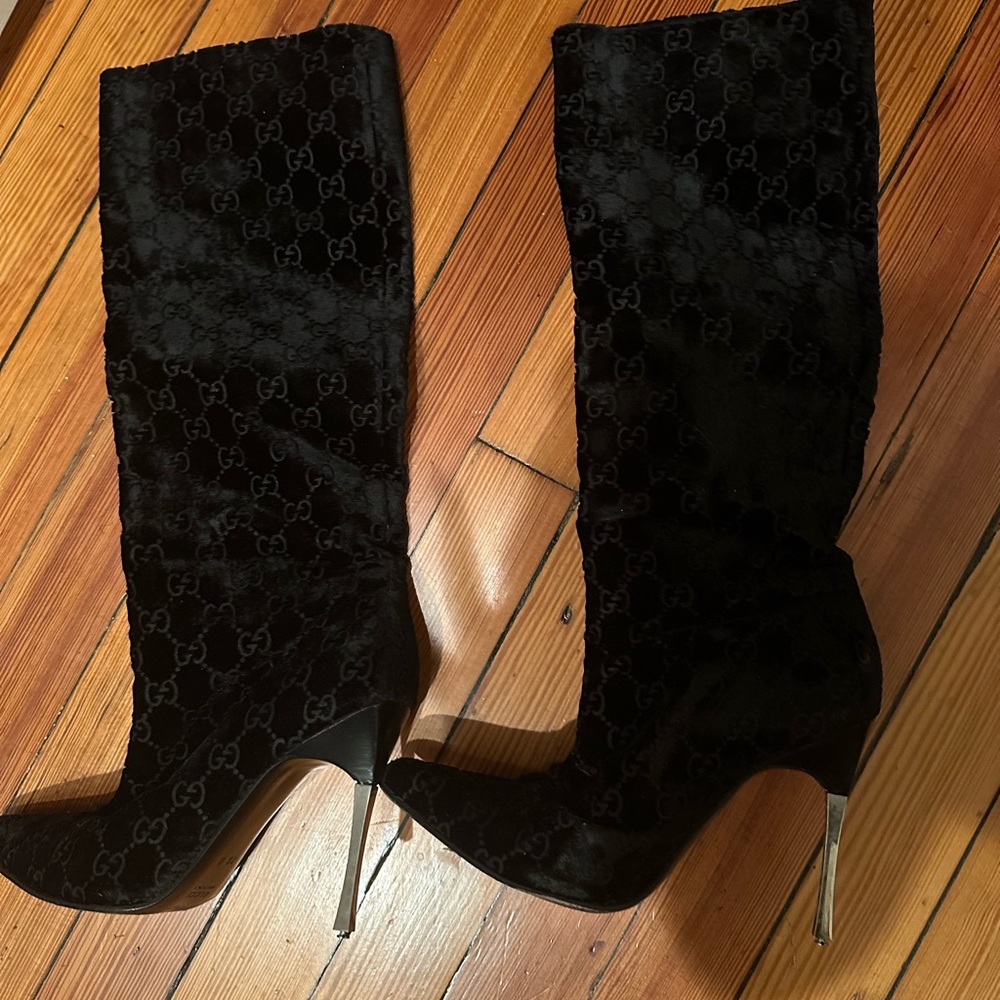 F/W 1997 Gucci by Tom Ford 'GG' Monogram Black Velvet Heel Boots